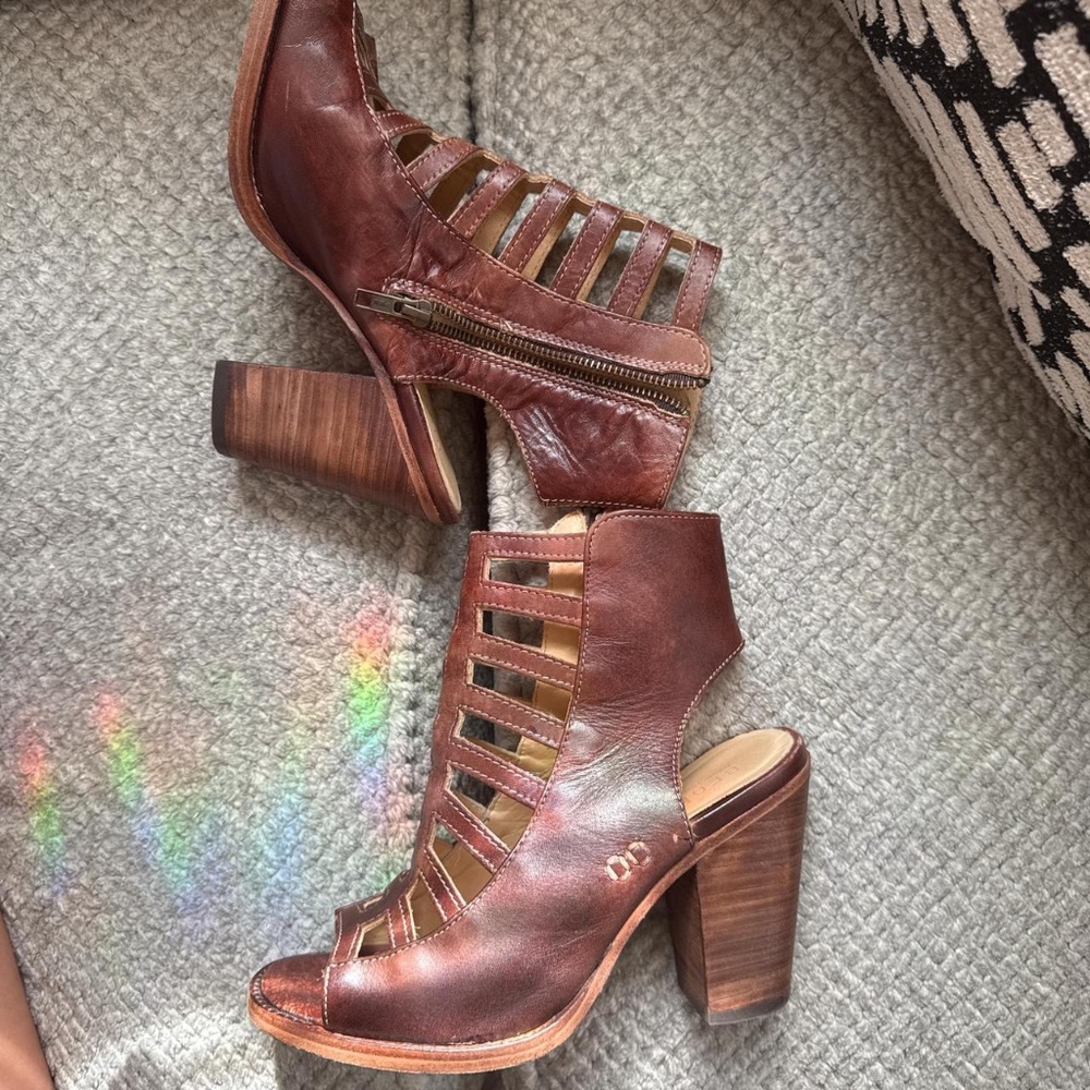 Redwood Brown Leather Open Toed Bedstu Heels Made in Mexico